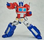 Revoltech Optimus Prime - The Transformers