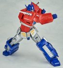 Revoltech Optimus Prime - The Transformers