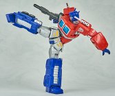 Revoltech Optimus Prime - The Transformers