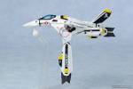 Revoltech Valkyrie VF-1S - Super Dimension Fortress Macross