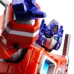 Convoy Tatakae! Chou Robot Seimeitai Transformers Series - Legacy of Revoltech