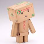 Revoltech Danboard 7-11 net box ed. - Yotsuba&!